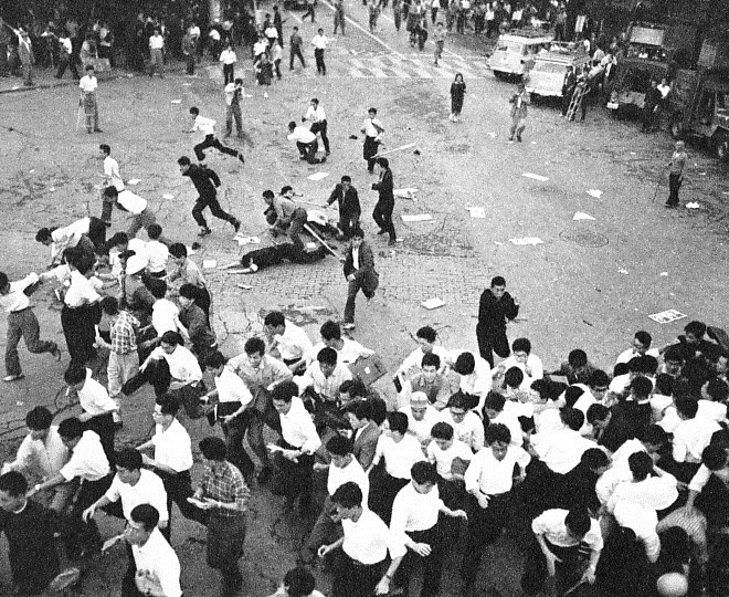 1960年安保闘争・国会周辺のデモの様子
