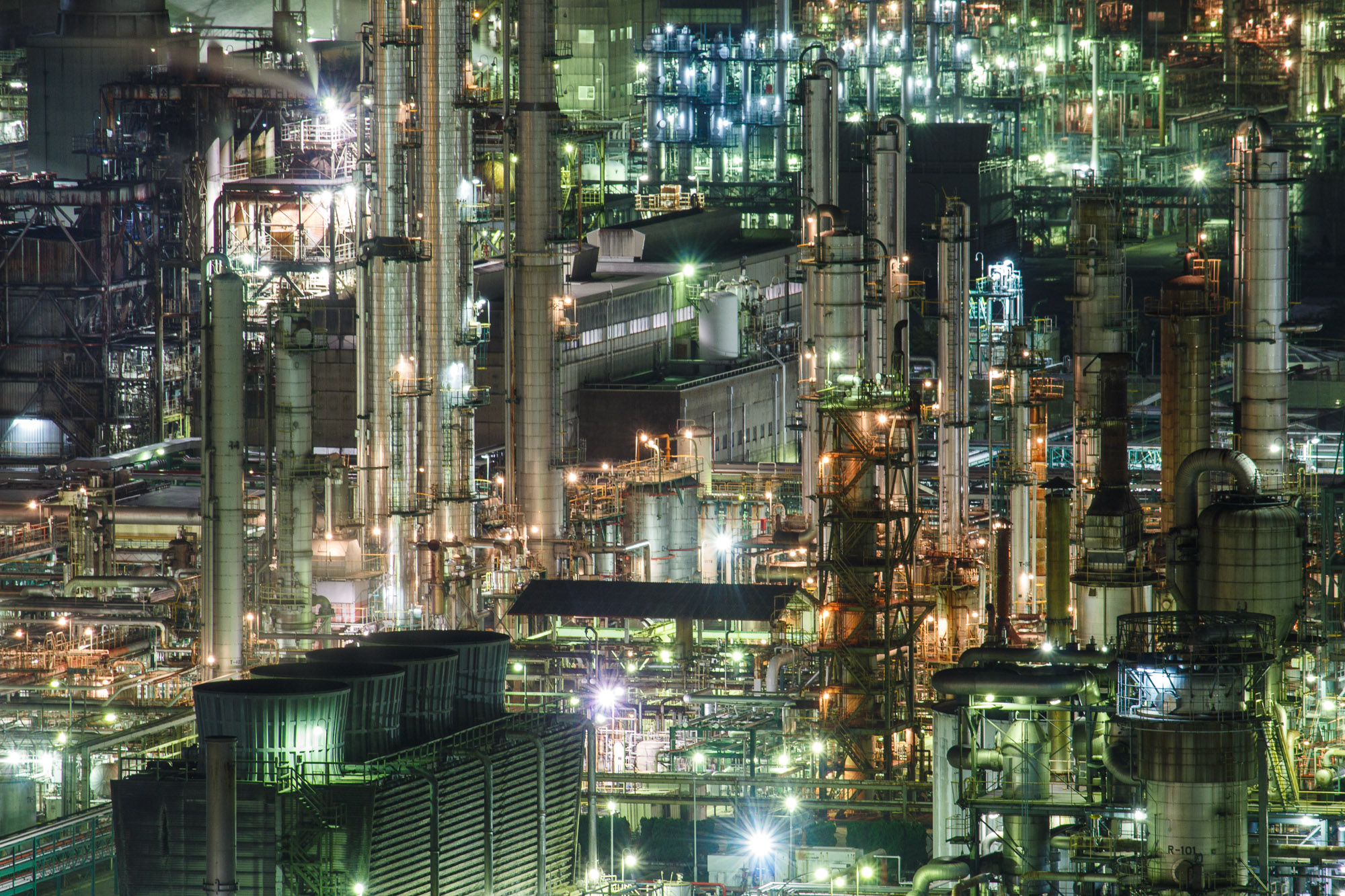 四日市コンビナートの工場群