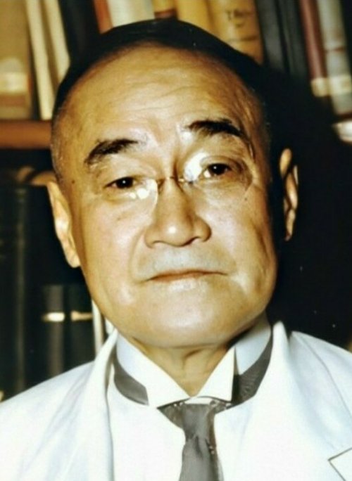 吉田茂とは？何した人か業績・生涯・名言をわかりやすく解説【日本史】 | まなれきドットコム