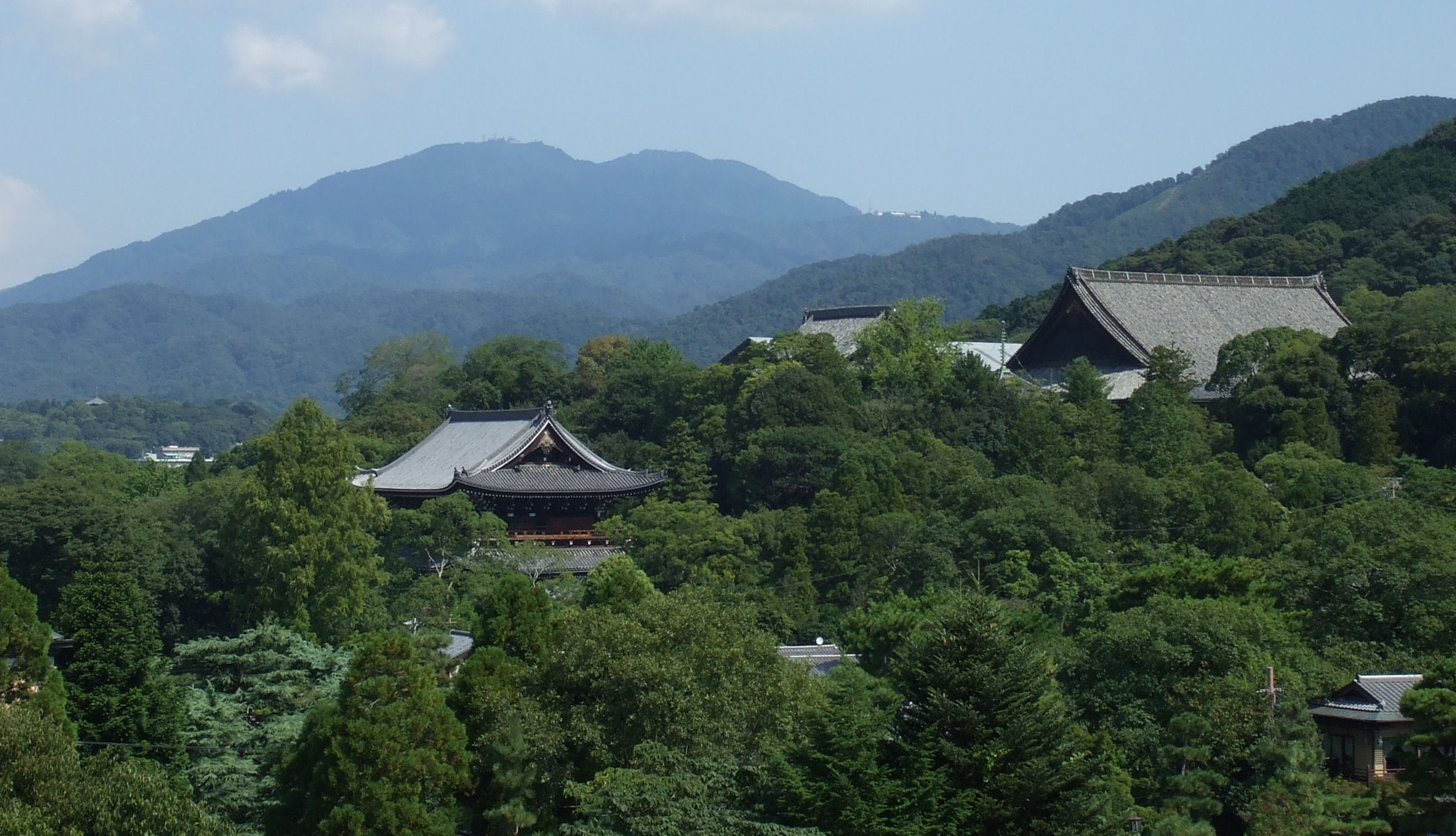 知恩院の御影堂と伽藍