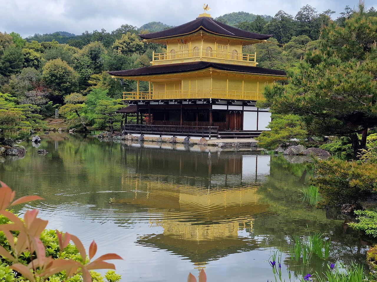 金閣寺(鹿苑寺)全景