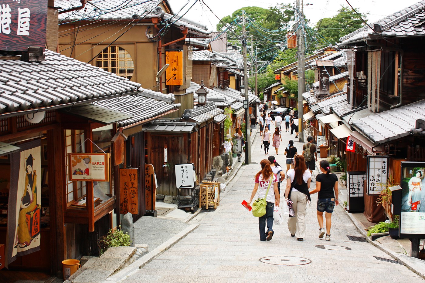 清水寺周辺の三年坂（産寧坂）の石畳