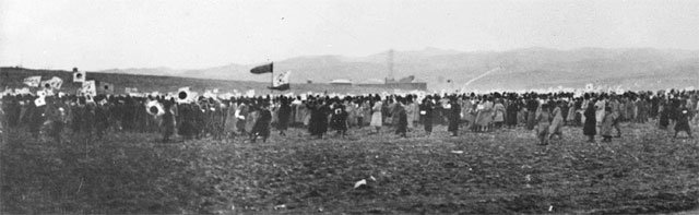 1919年3月の万歳運動(龍井・現中国)の様子