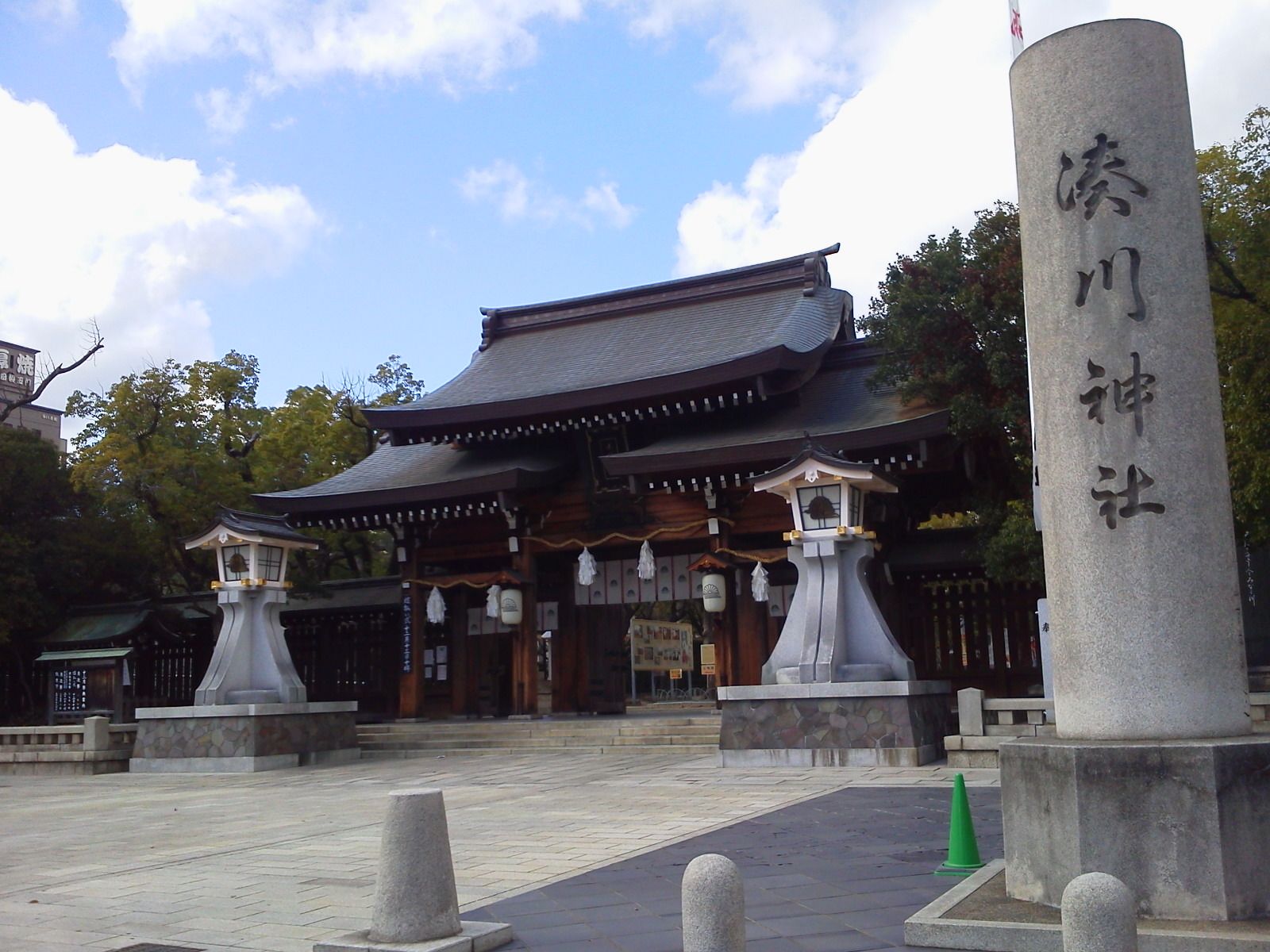 湊川神社(神戸市)——楠木正成を祀る