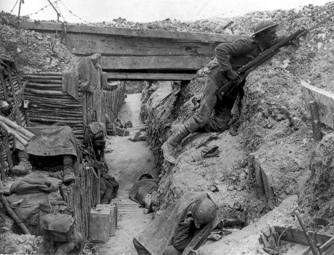 第一次世界大戦・ソンムの塹壕(1916年)