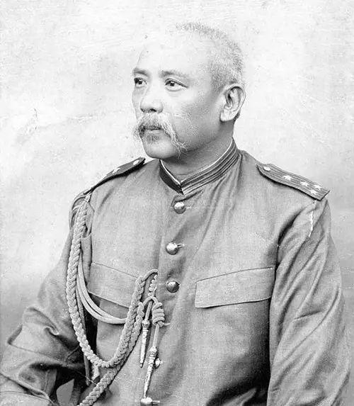 袁世凱