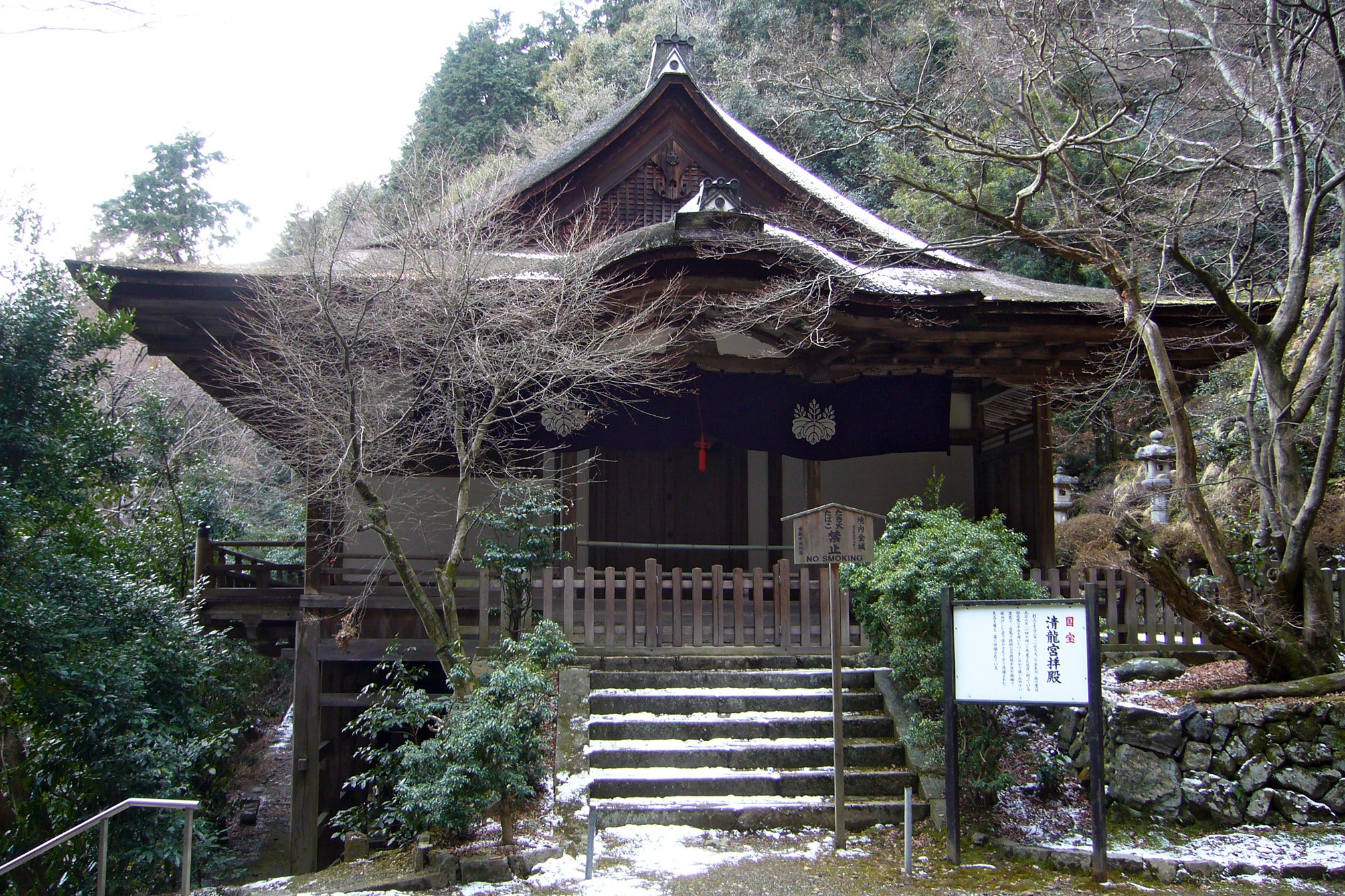 上醍醐の山上伽藍
