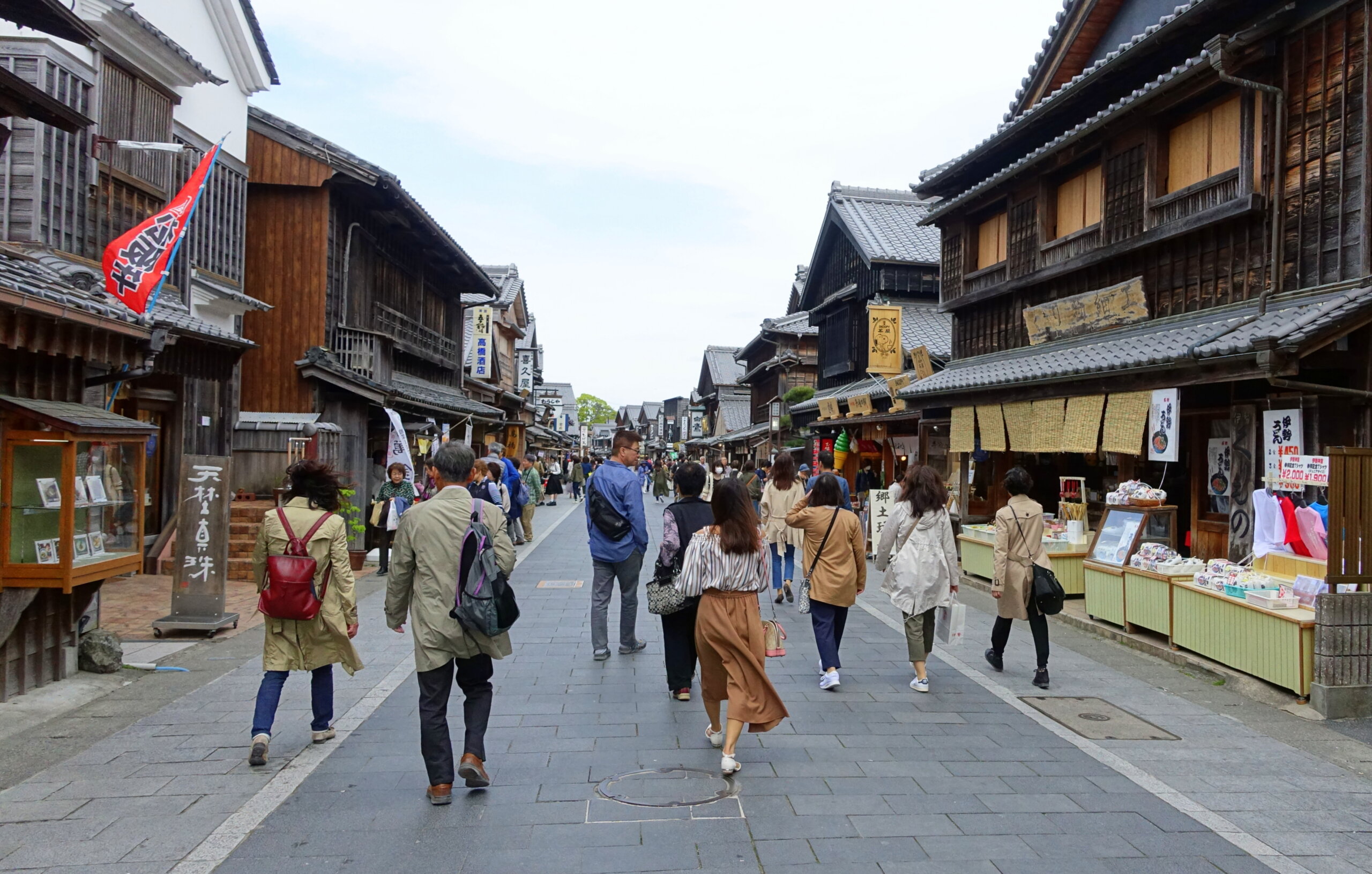 おかげ横丁(江戸・明治時代の建物を再現した参拝後の人気スポット)