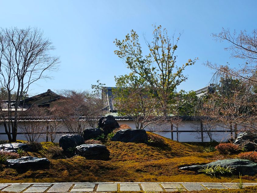建仁寺方丈前の白砂枯山水庭園