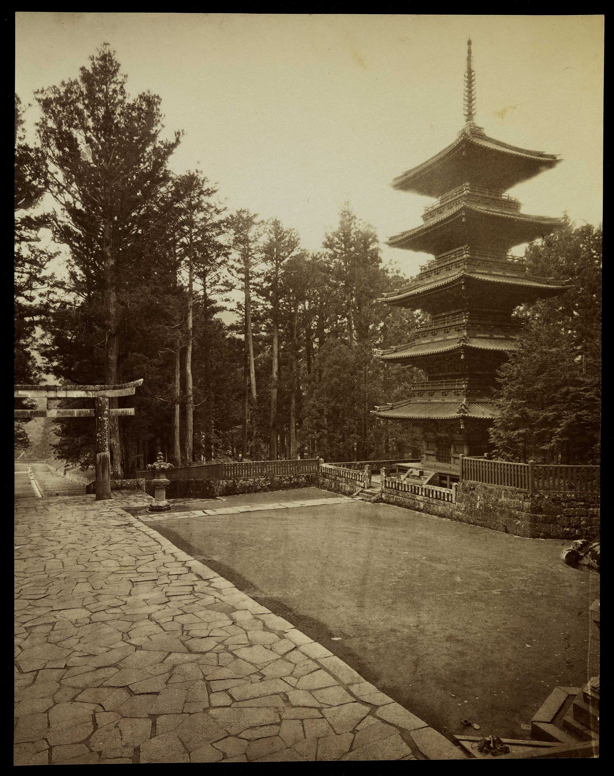 日光東照宮・五重塔(表参道脇)