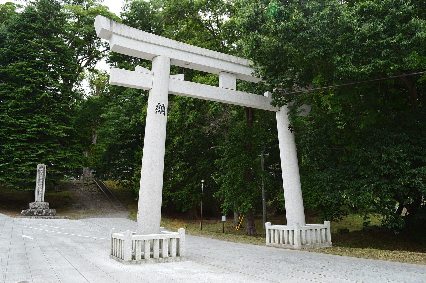 諏訪大社 上社前宮 大鳥居