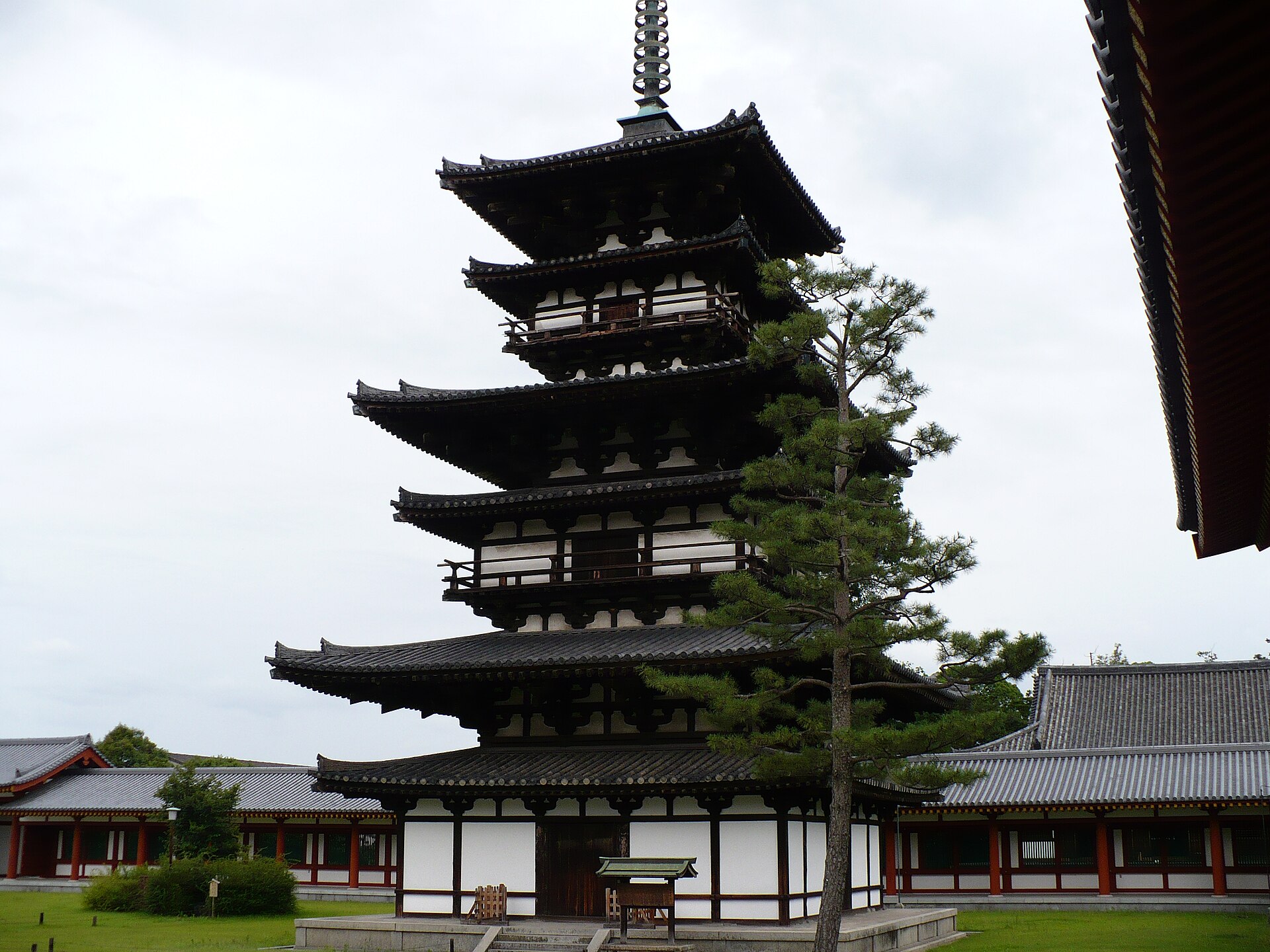 薬師寺の東塔
