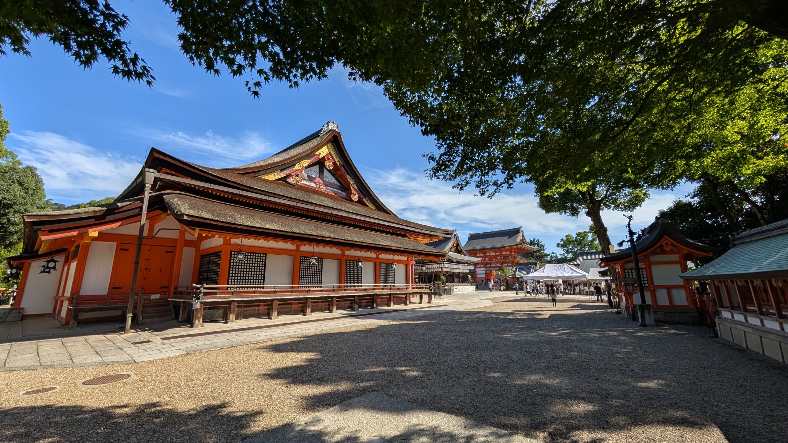 八坂神社境内の全景(2025年10月)