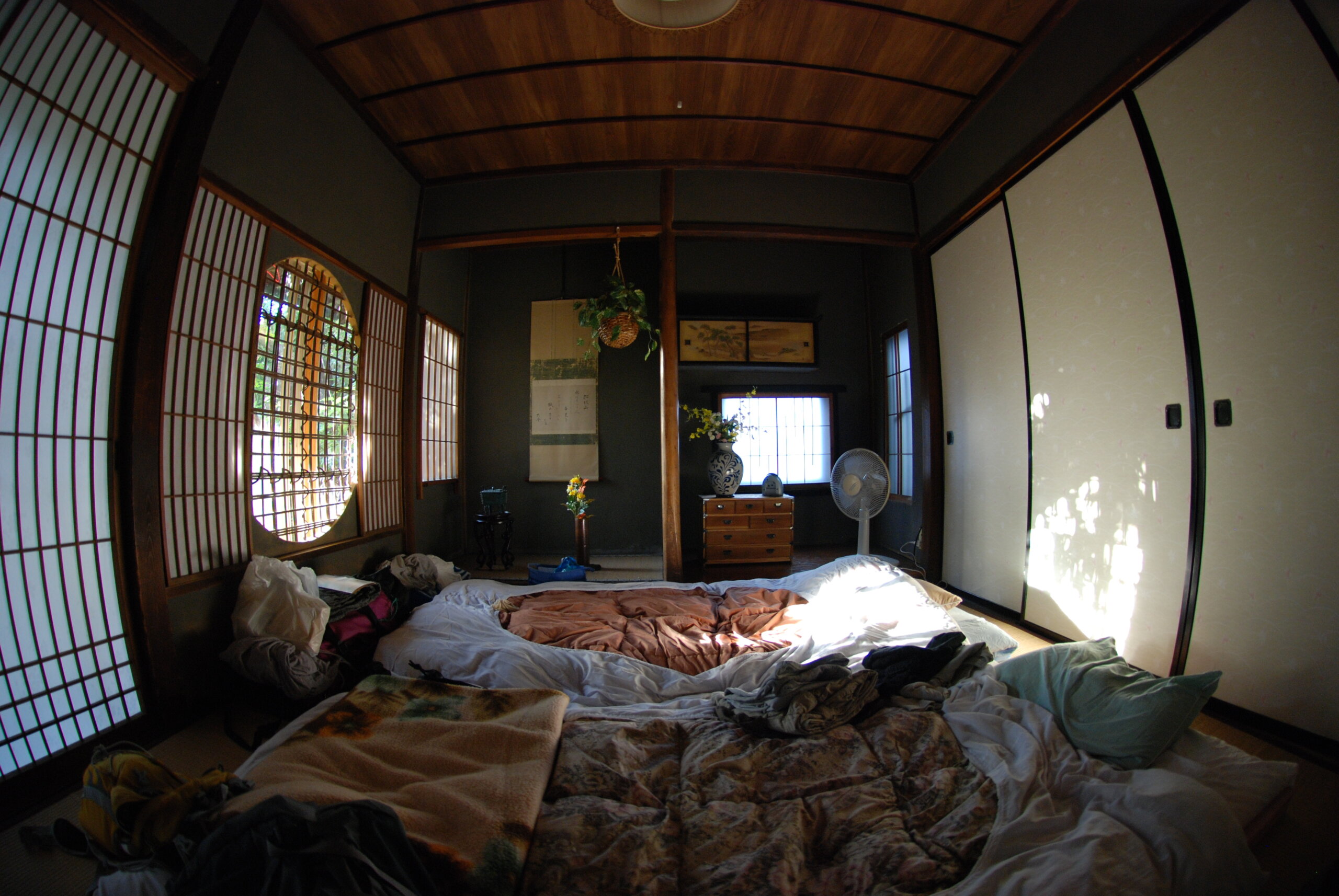 善光寺の宿坊の和室(畳・布団)