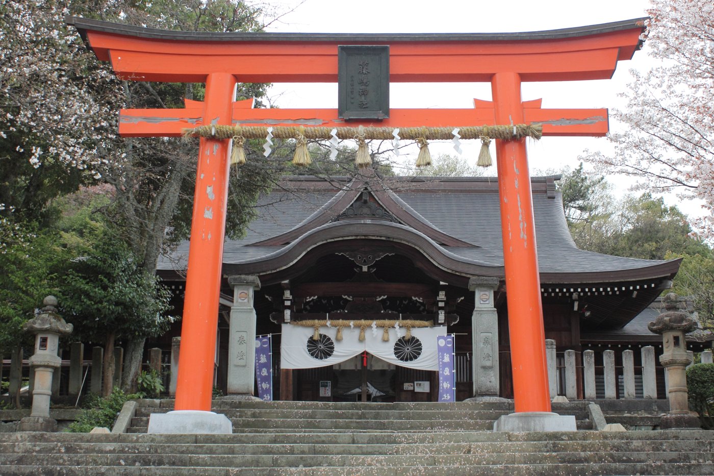 新田義貞を祀る藤島神社（福井県福井市）の社殿