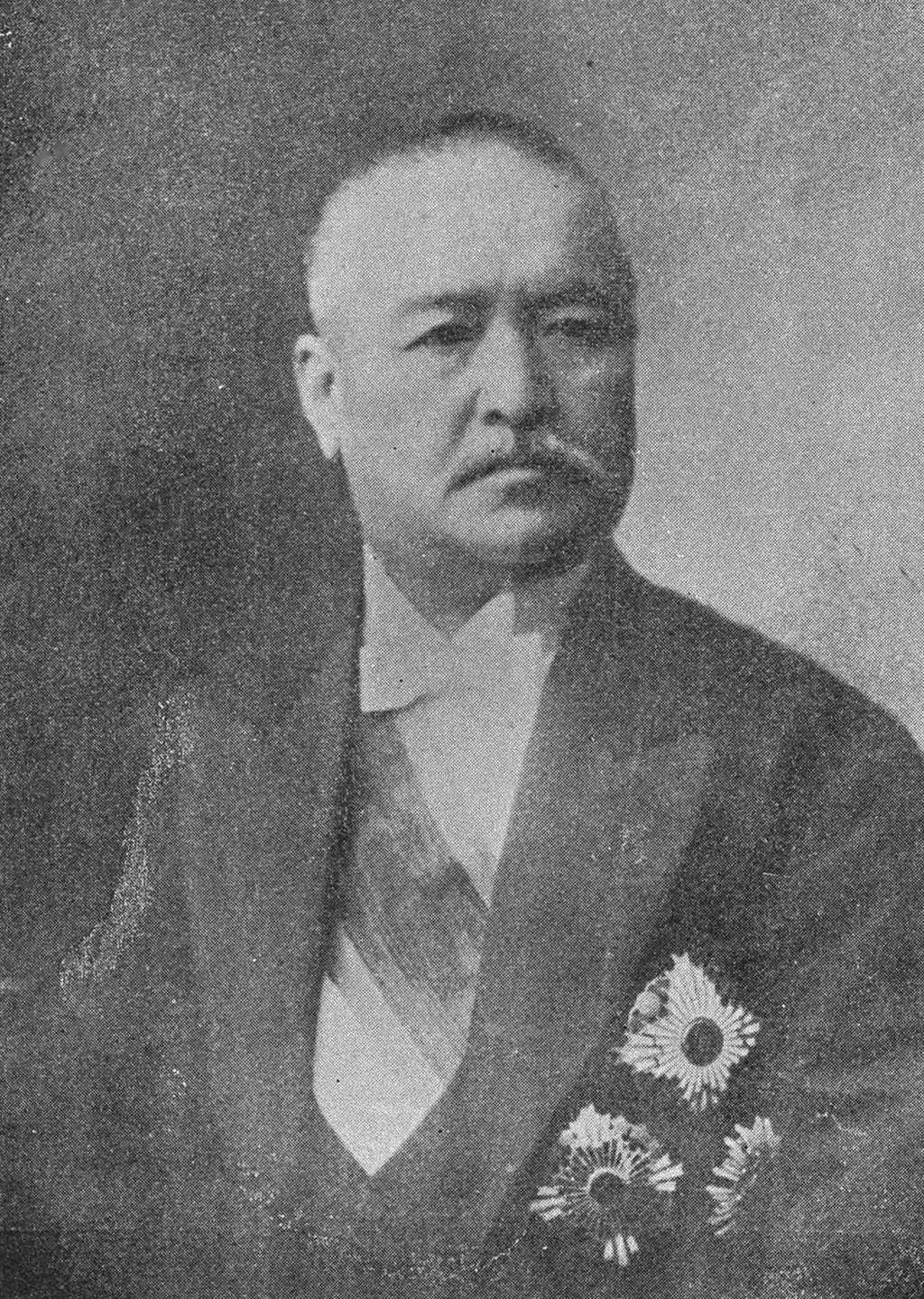 大正政変で内閣を退陣した桂太郎の肖像写真